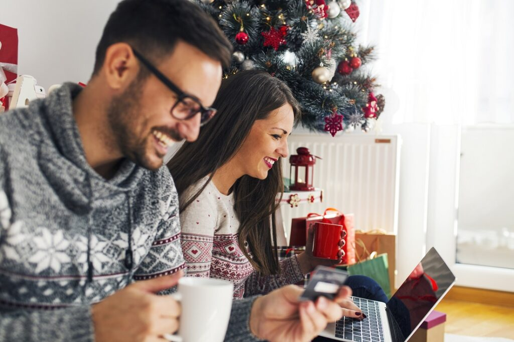 Par u online božićnoj kupnji 